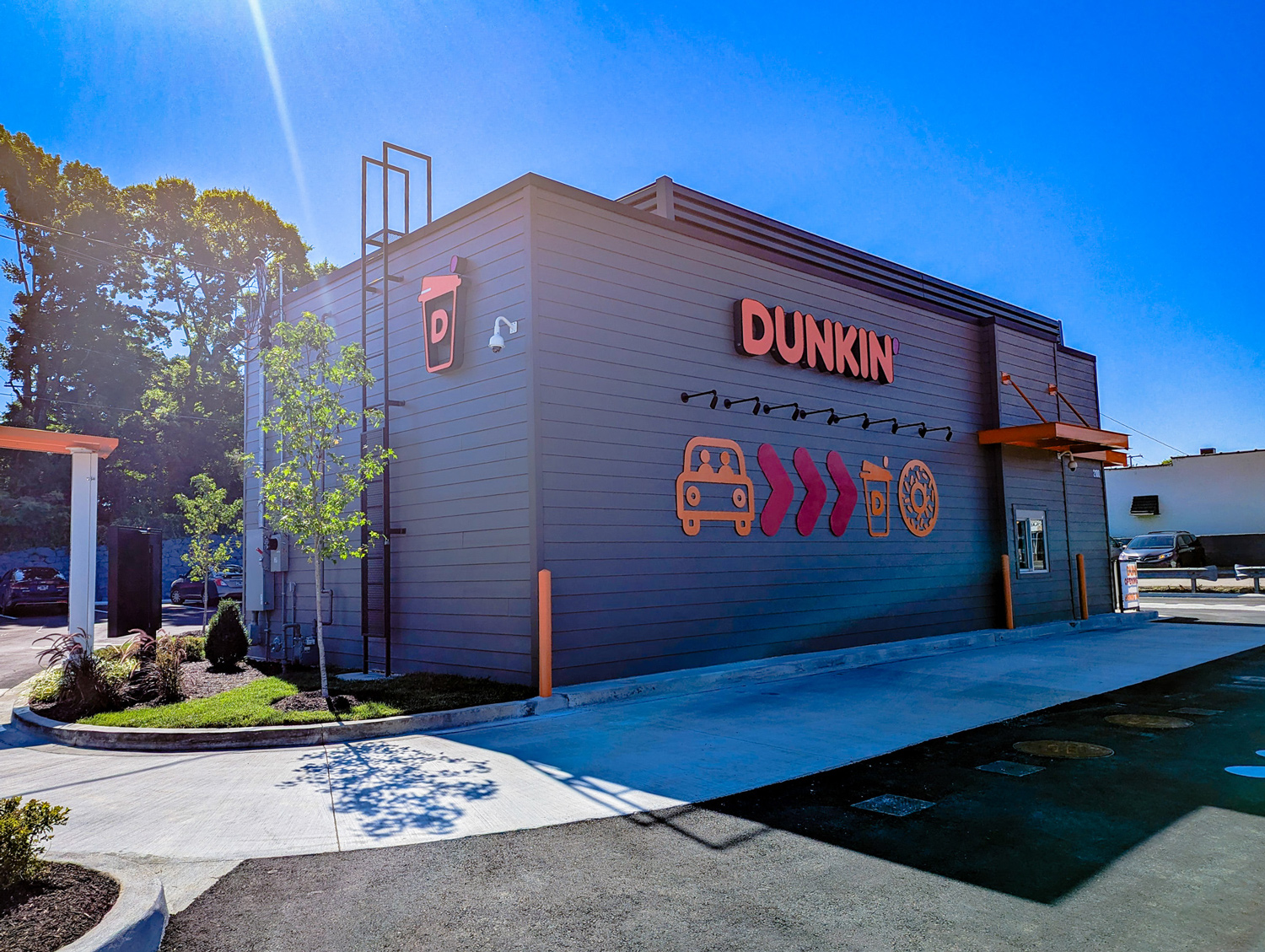 Dunkin Nashville - REAR STREET CORNER GROUND