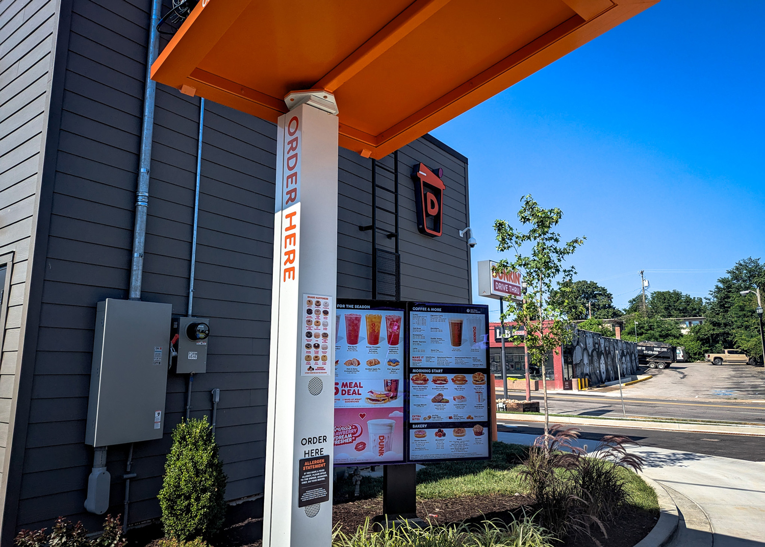 Dunkin Nashville - REAR ORDER CLOSE